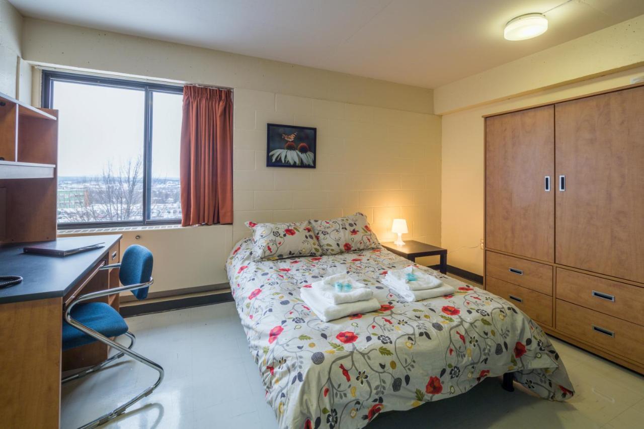 Au Campus Hotel Sherbrooke Kültér fotó