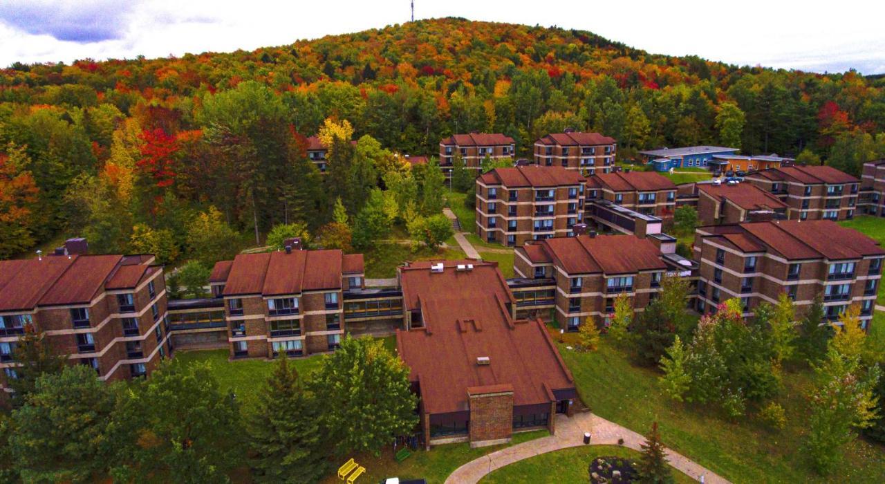 Au Campus Hotel Sherbrooke Kültér fotó