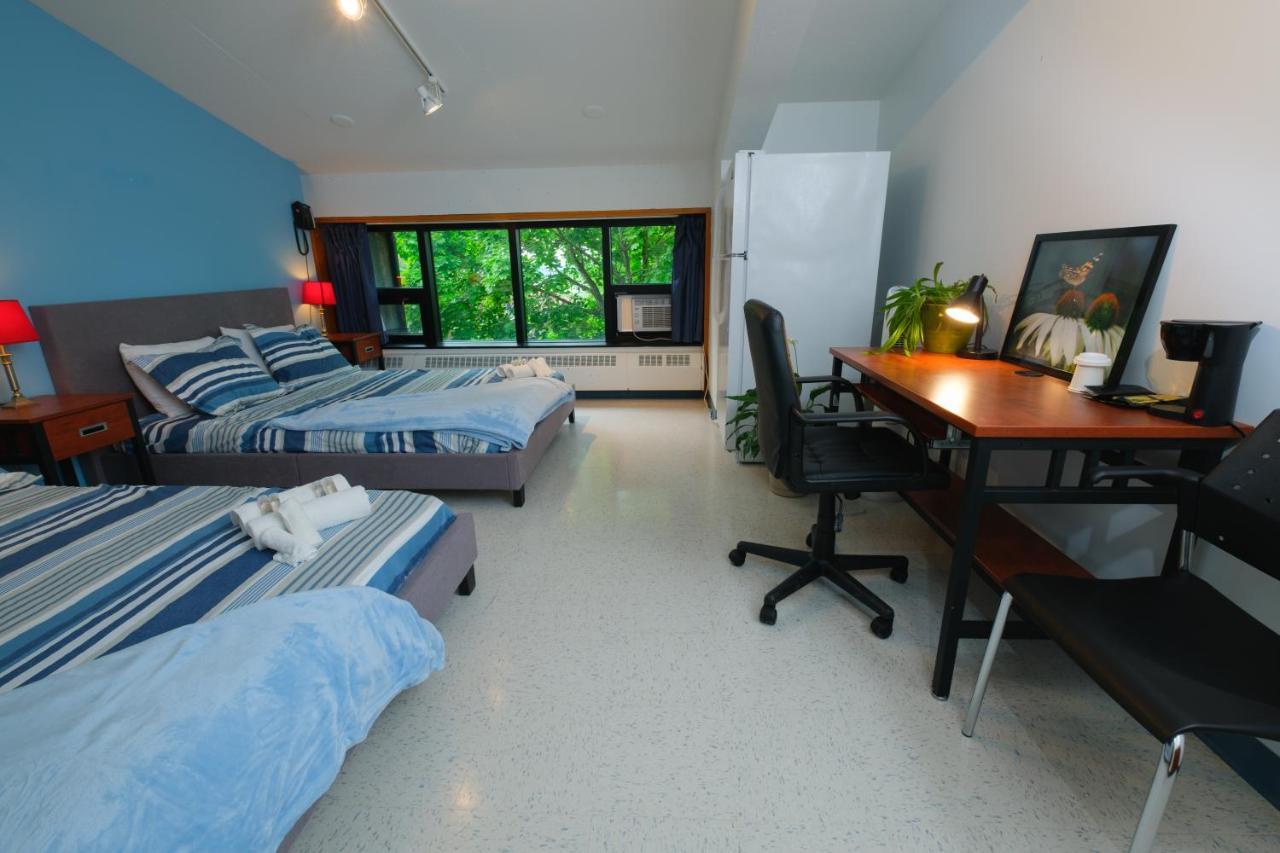 Au Campus Hotel Sherbrooke Kültér fotó